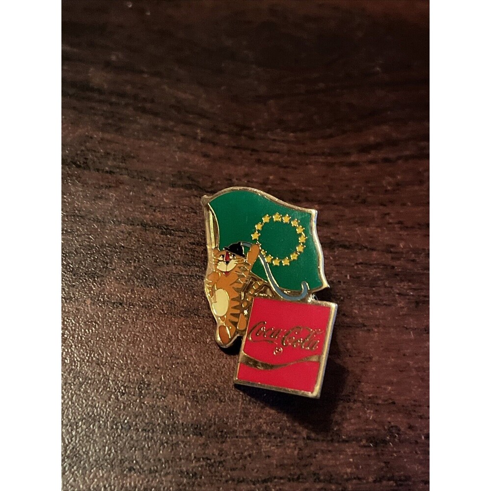 Vintage 1988 Seoul Olympics Coca Cola Hodori Tiger Cook Islands Flag Lapel Pin
